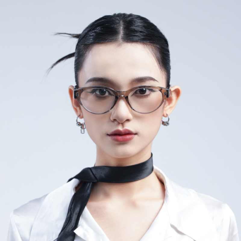 kính mắt mèo